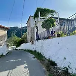 Appartement Politeika Traditional House Tirós