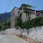 Appartement Politeika Traditional House Tirós
