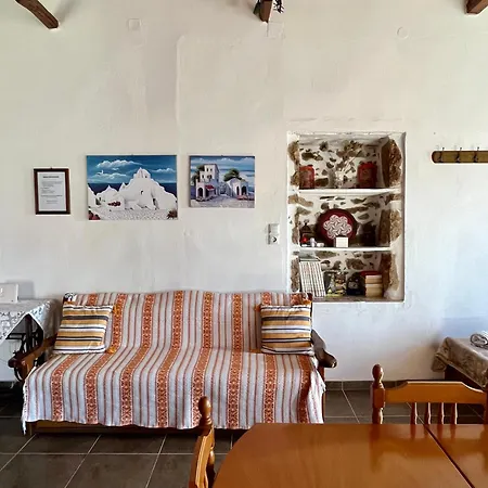 아파트 Politeika Traditional House