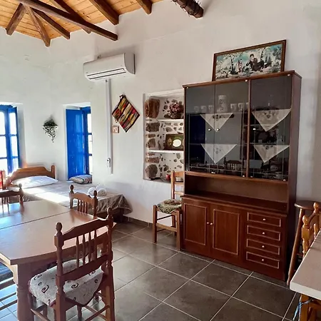 Politeika Traditional House *